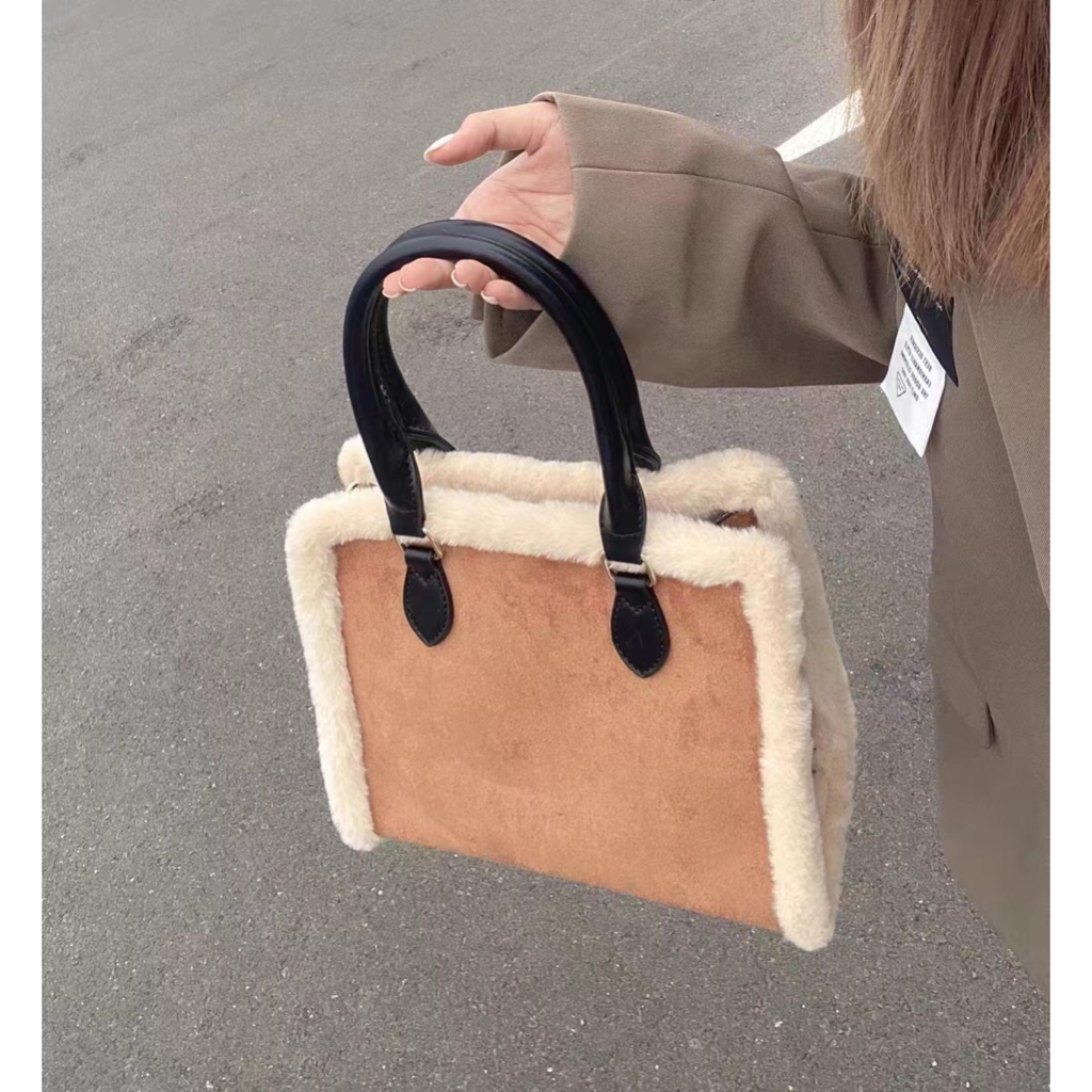 시크 — #TCC408 magnolia bag — import tas  besar elegant trendy aesthetic cina hongkong china korean outfit wanita woman girl harajuku y2k acubi ins tas lucu bulu furry mahal brown coklat muda totebag kampus