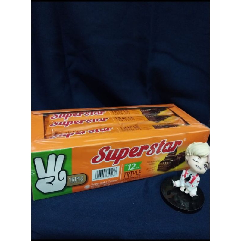 

SUPERSTAR TRIPLE CHOCOLATE WAFER SALUT COKLAT MAYORA JAJANAN ANAK isi 12 pcs