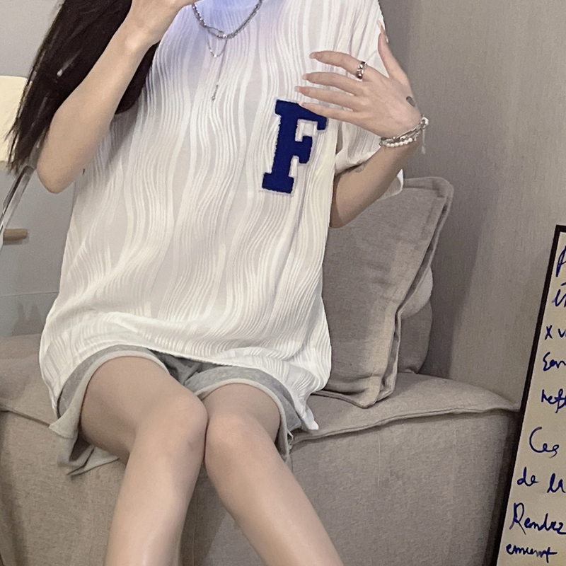 Korean Style Atasan T-shirt Lengan Pendek Vintage Bordir Oversize Baju Kaos Wanita