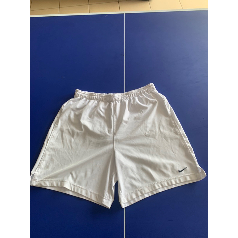 Celana Pendek Nike original size 32-34