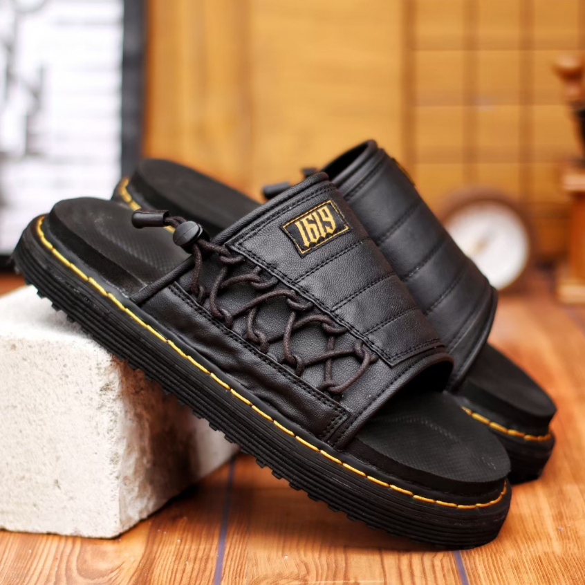 Sandal Slide Docmart Pria Kulit PU Original Modern Style Sendal Selop Distro Sintethyc Premium Casual Flat Enoz Slim 1916