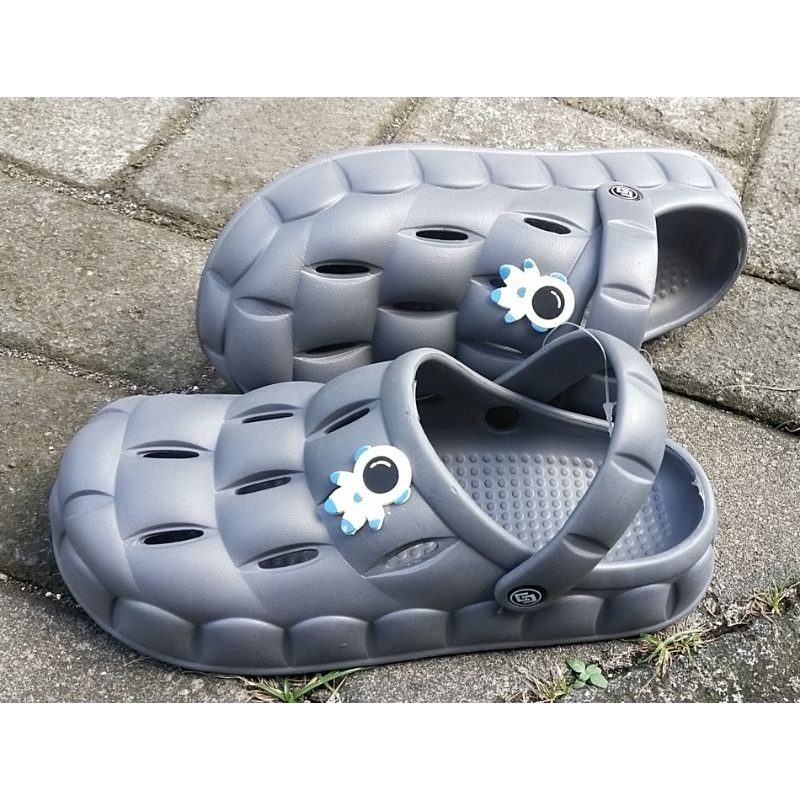 Sandal Viral Baim/ sandal Crocs/ sandal fuji / JIBBITZ Astro Model Clog terbaru 2023 tinggi sol 5 cm