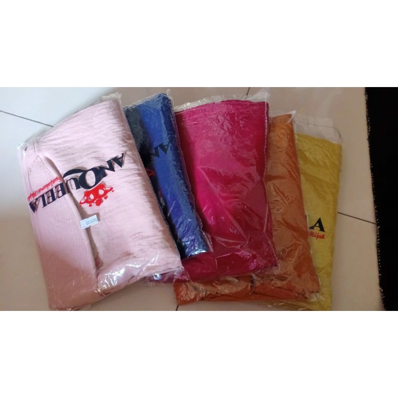 kerudung Anqueela