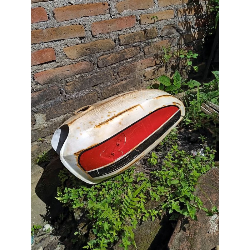 tangki cb 100 pres doraemon cat bladusan model dilan