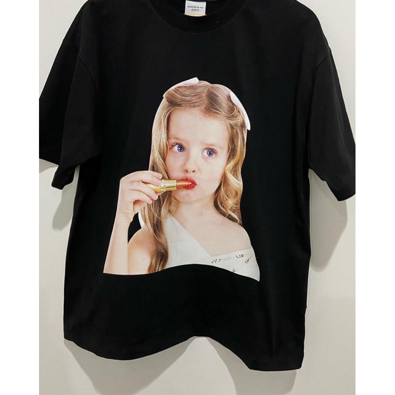 ADLV BABY FACE TSHIRT BLACK LIPSTICK