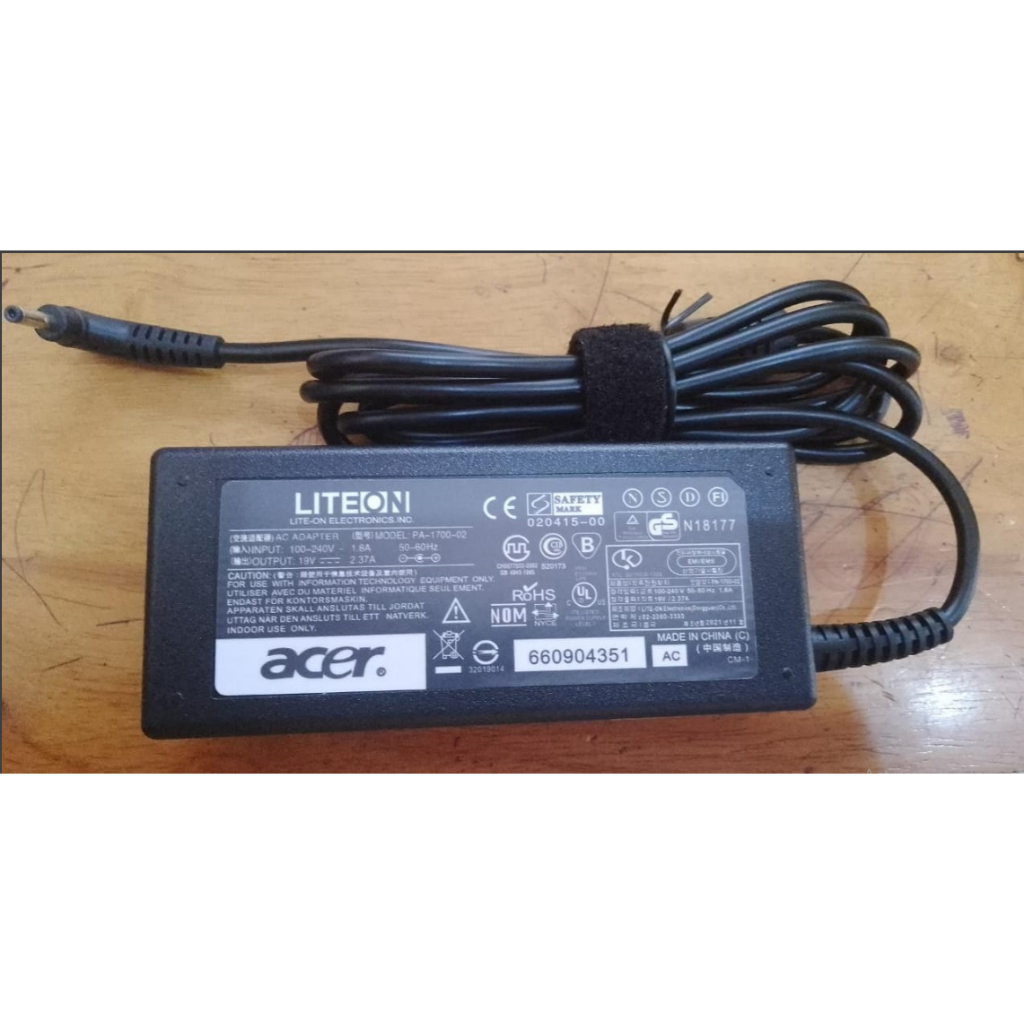 ADAPTOR LAPTOP ACER ASPIRE 19V-2.37A CHARGER NOTEBOOK 19 V 2.37 A colokan mini kecil 3.0x1.1