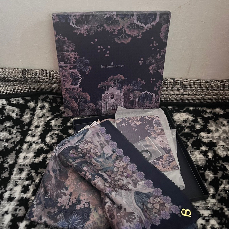 preloved Buttonscraves Al Qasr series warna Flag