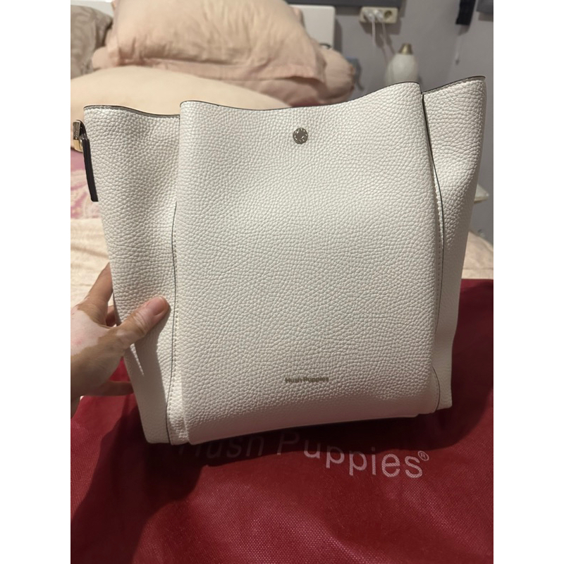 PRELOVED Hush Puppies Frances Satchel Putih Uk L