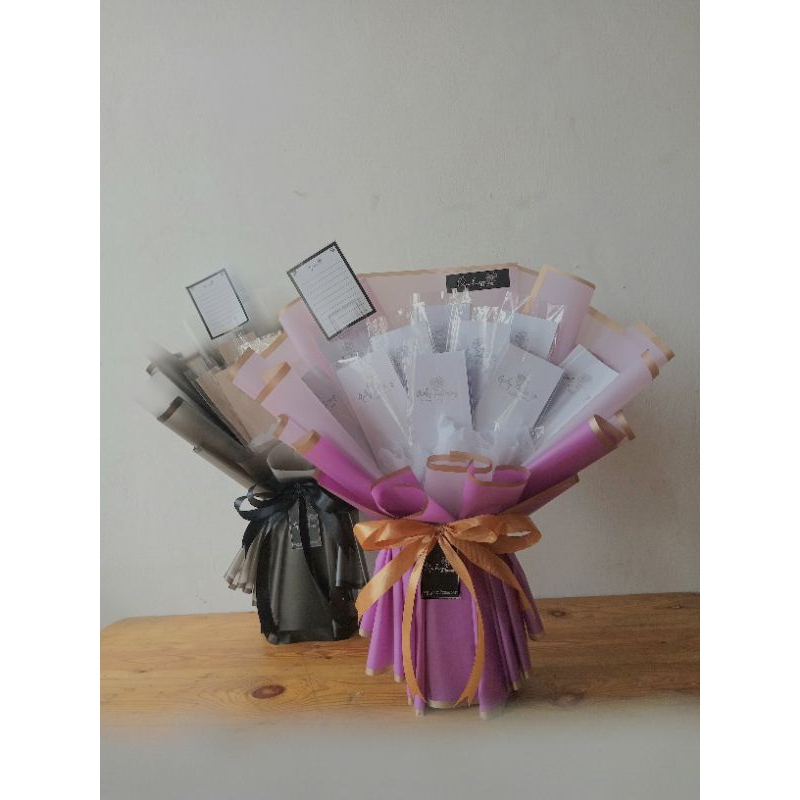 bucket uang kosong| bucket uang | bucket uang goib| gift wisuda