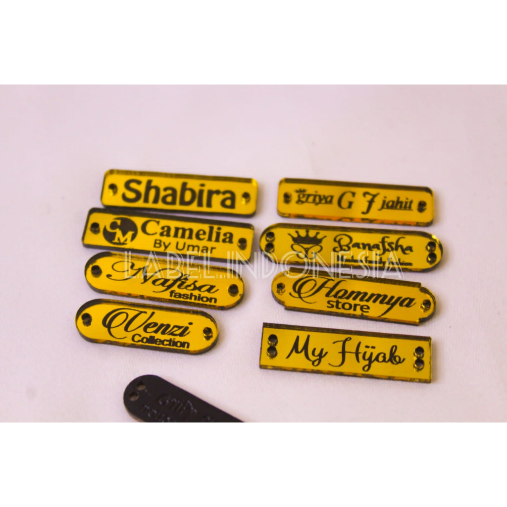 AKRILIK LABEL HIJAB AKRILIK MIRROR TULISAN HITAM / LABEL HIJAB