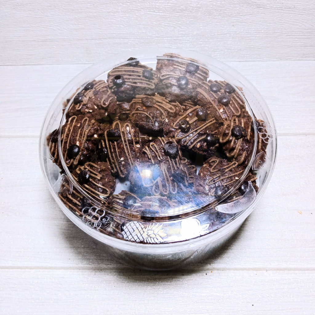 Hati Glazur / Cookies Cokelat Bentuk Hati Dengan Cokelat Chips