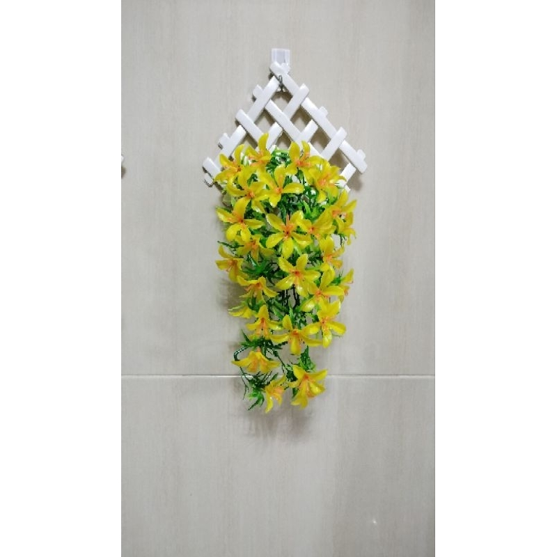 BUNGA DINDING/BUNGA RAMBAT KAMBOJA/BUNGA PLASTIK/BUNGA HIAS/TANAMAN RAMBAT