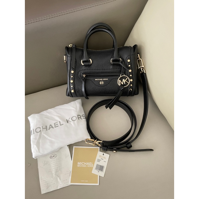 Very good condition (VGC) BUTIK Michael Kors carine XS crossbody bag black