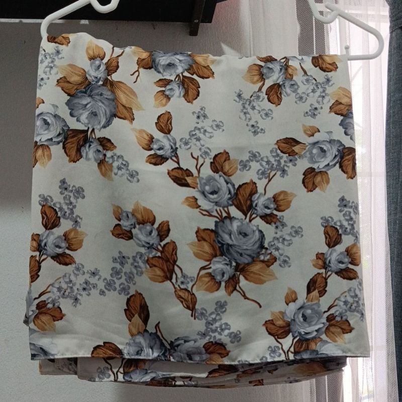 [Preloved] Hijab Segiempat Jumbo by Tatuis