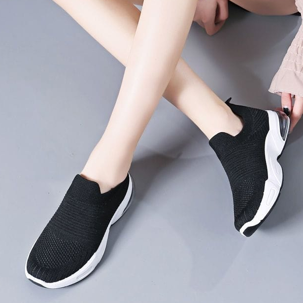 TOPGROSIR “FREE BOX” LV0046 Sepatu Slip On Wanita Import Sport Shoes Korea Sepatu Rajut Wanita