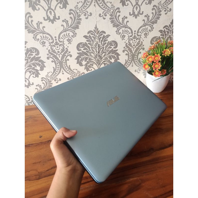 LAPTOP ASUS SLIM GENERASI 8 SSD + HDD || LAPTOP SECOND|| LAPTOP KULIAH