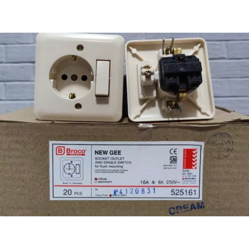 (BROCO 525161) IB Engkel Stop Kontak Arde New Gee Broco / Socket Outlet + Single Switch Broco 525161