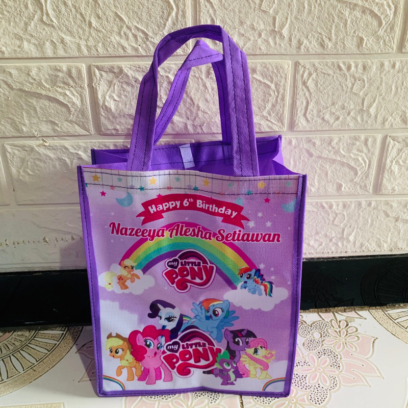 

TAS ULTAH MODEL BERDIRI MINIMAL 20pcs