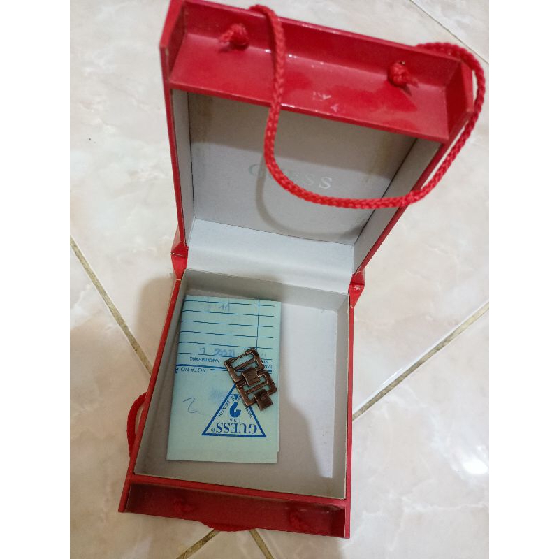 Jam Tangan Guess preloved original