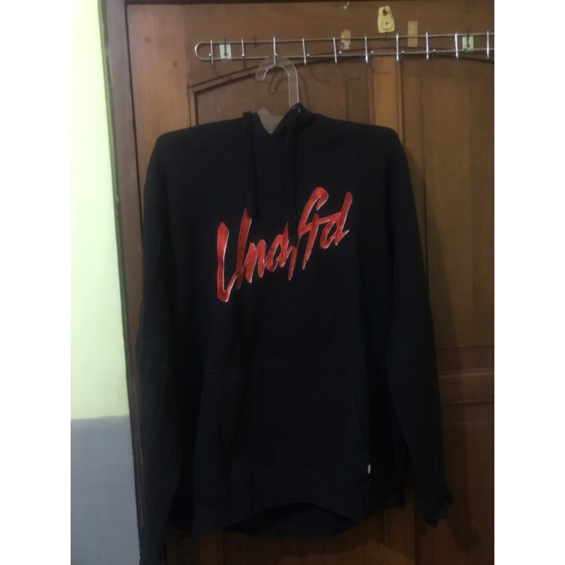 HOODIE UNDEFEATED