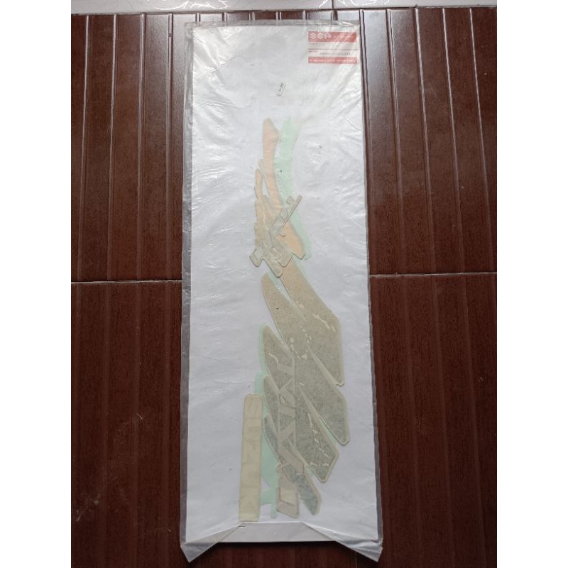 lis list stiker striping suzuki crystal 91 92 original SGP
