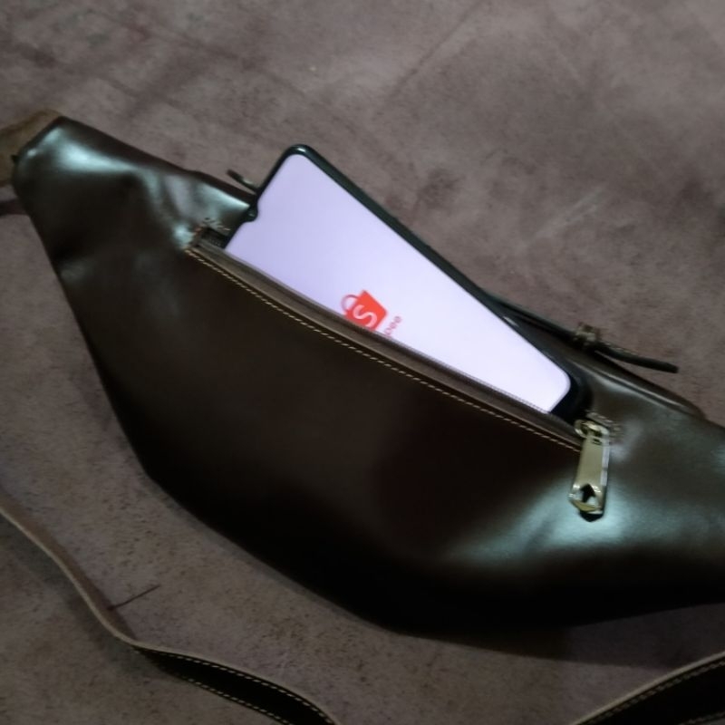 Bonus gantungan kunci tas waist bag kulit asli