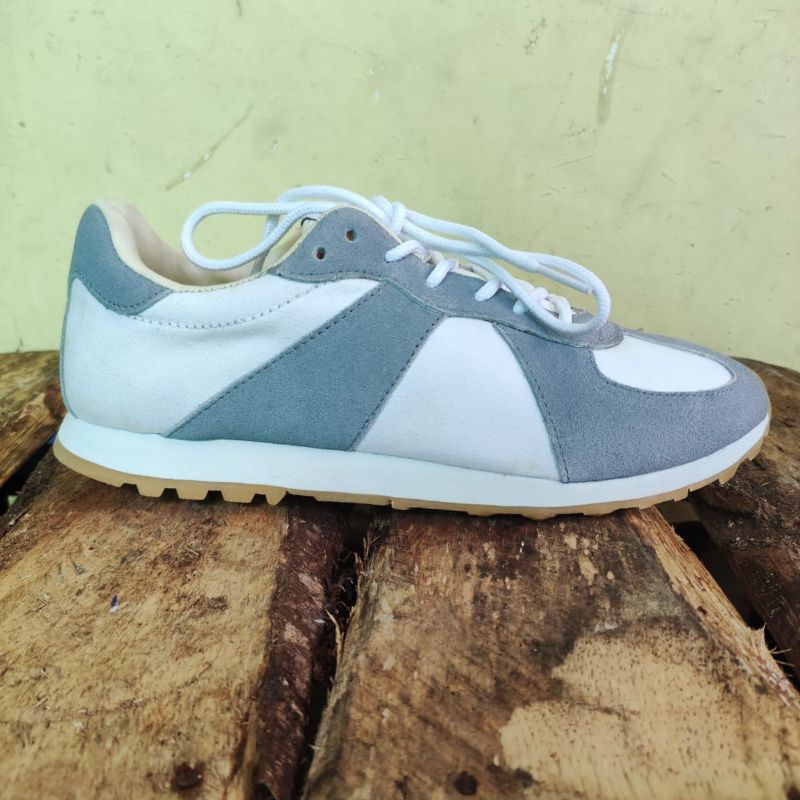 Rafheoo Foortwear - German Army Runner White