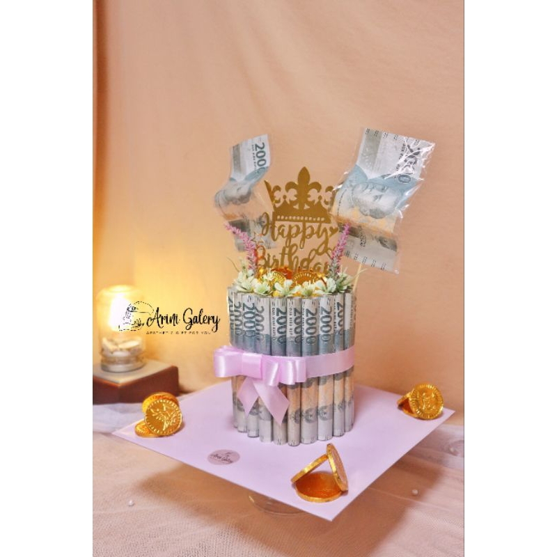 

Money Cake Uang Tarik 1 Layer - Money Cake 1 Layer - Kue Uang Hadiah Ulang Tahun - Kue Uang Kado Ulang Tahun