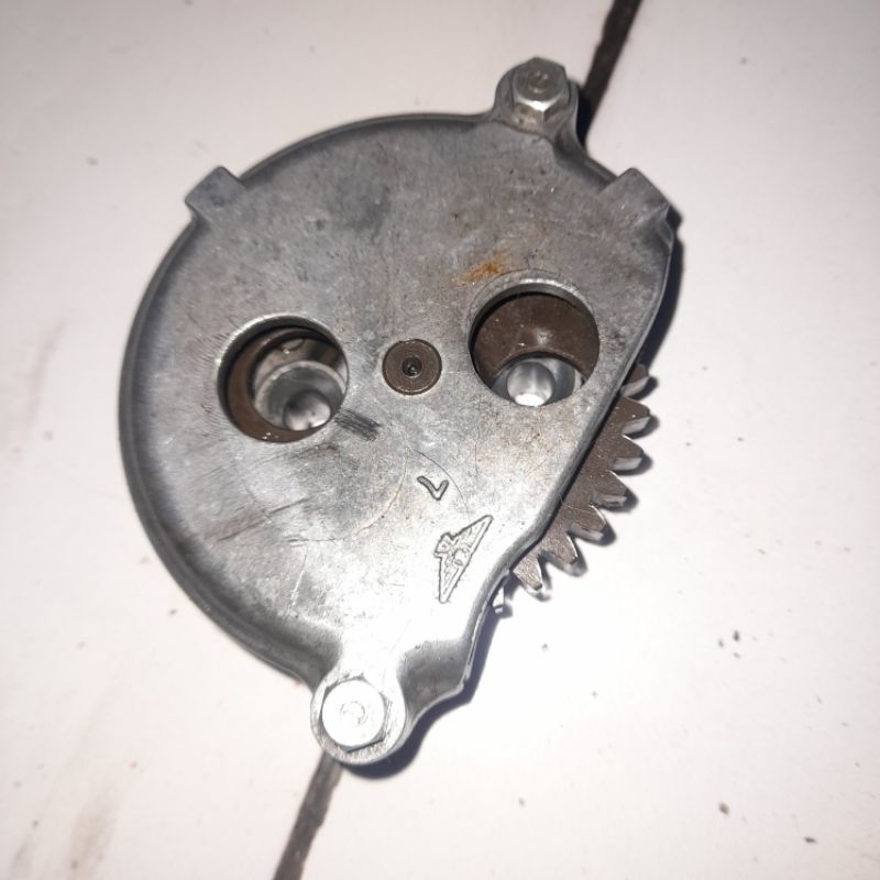 gigi pompa oli tiger revo