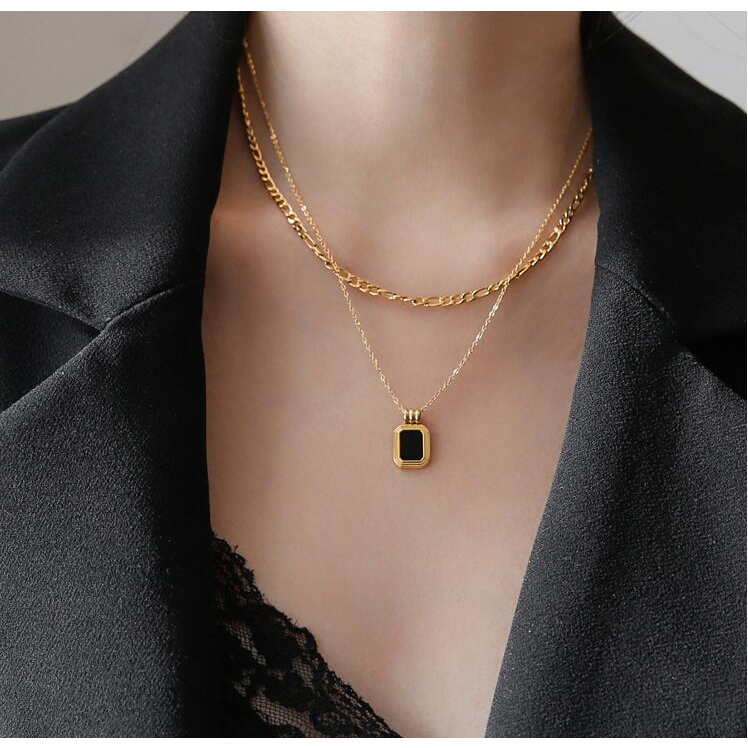 AZ272 【Barang spot】Kalung Berlapis Ganda Liontin Warna Hitam Anti Karat Kalung Rantai Temperamen Wanita Korean Fashion Sederhana Klavikula Kalung