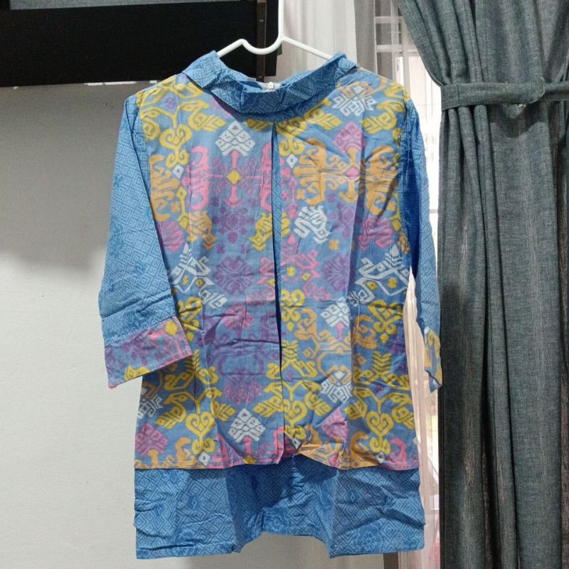 [Preloved] Blouse Batik Biru by ria batik solo