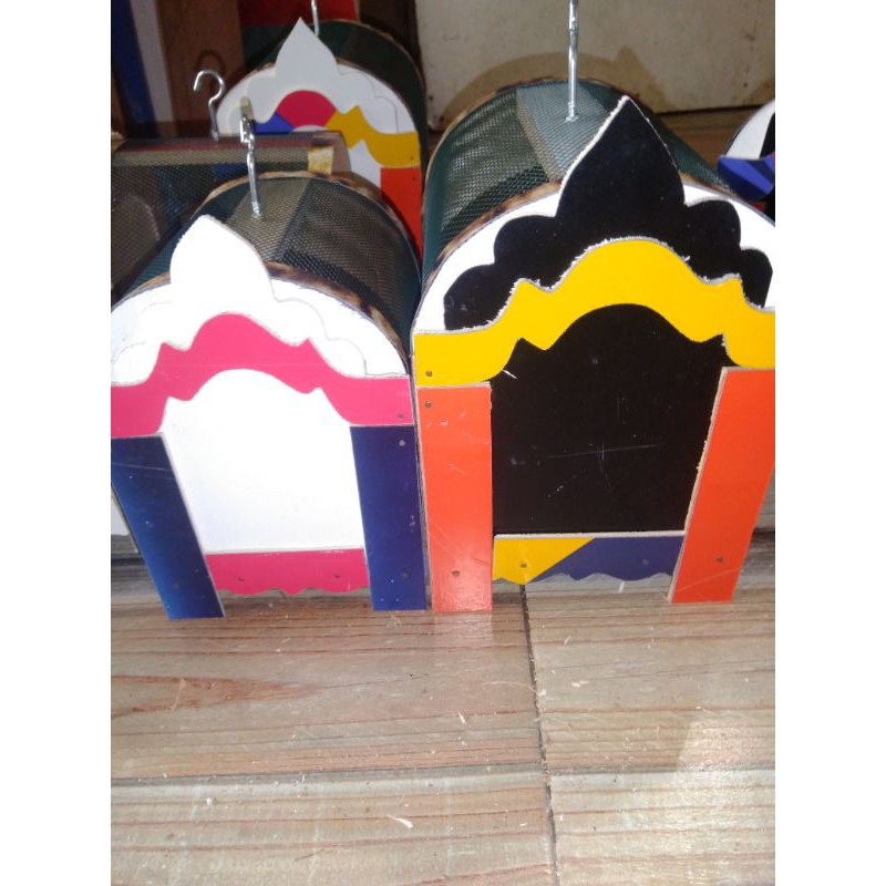 sepasang kandang jangkrik..gede..dan..kecil