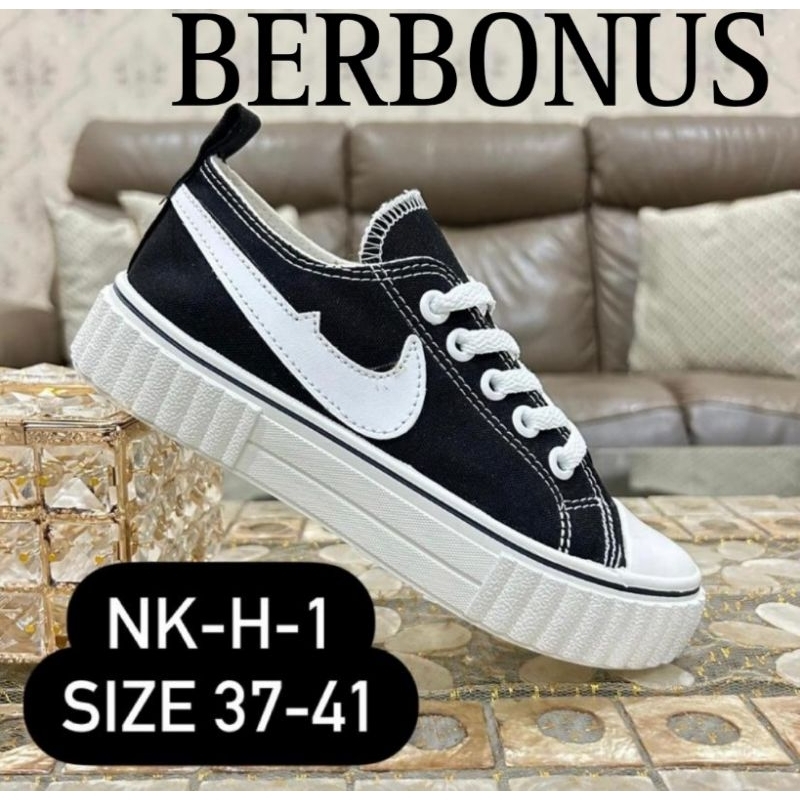 Sepatu SNEAKERS Sol Karet Lentur Bahan Kanvas Wanita Fashion 03