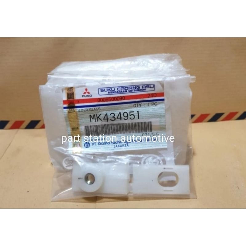 GLASS HOLDER / REL KACA PINTU MITSUBISHI CANTER ORIGINAL MK434951