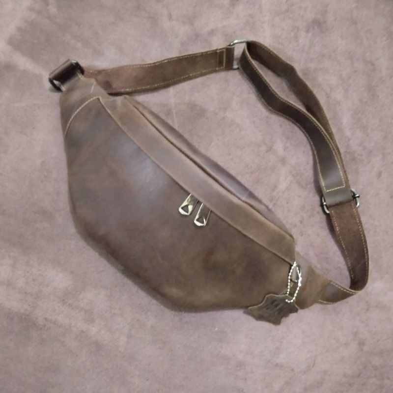 Bonus gantungan kunci tas waist bag kulit asli