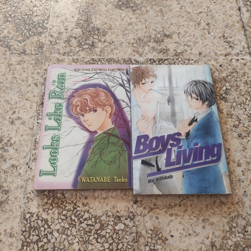 komik buku manga oneshot looks like rain , boys living