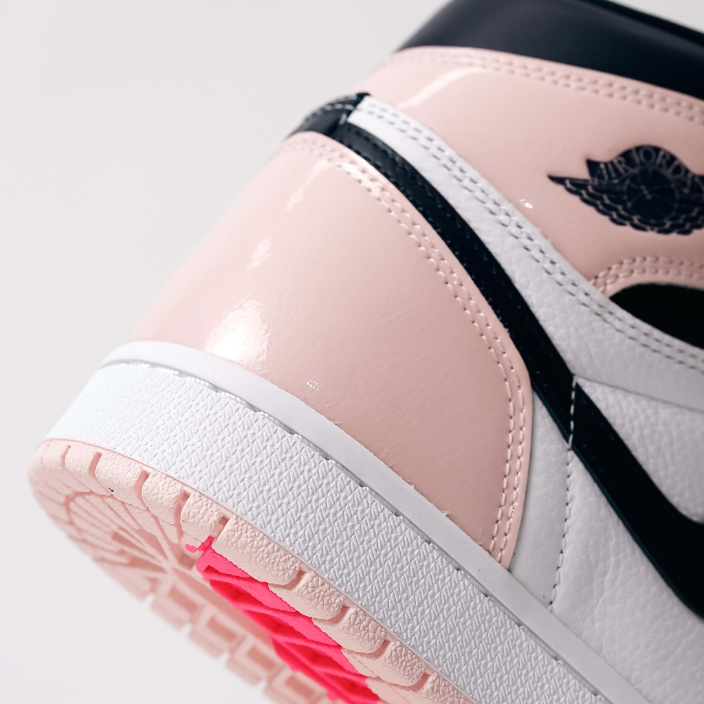 Air Jordan 1 Retro High OG SE Bubble Gum
