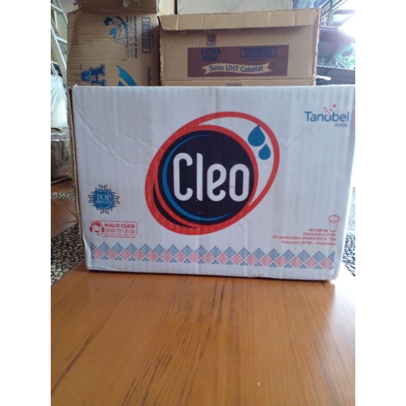 

cleo pure water (PO yah)