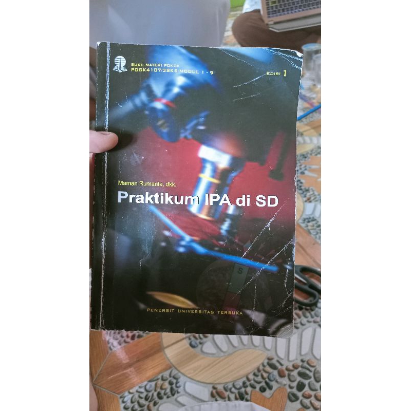 

Buku praktikum Ipa di sd second hand (harga nego)