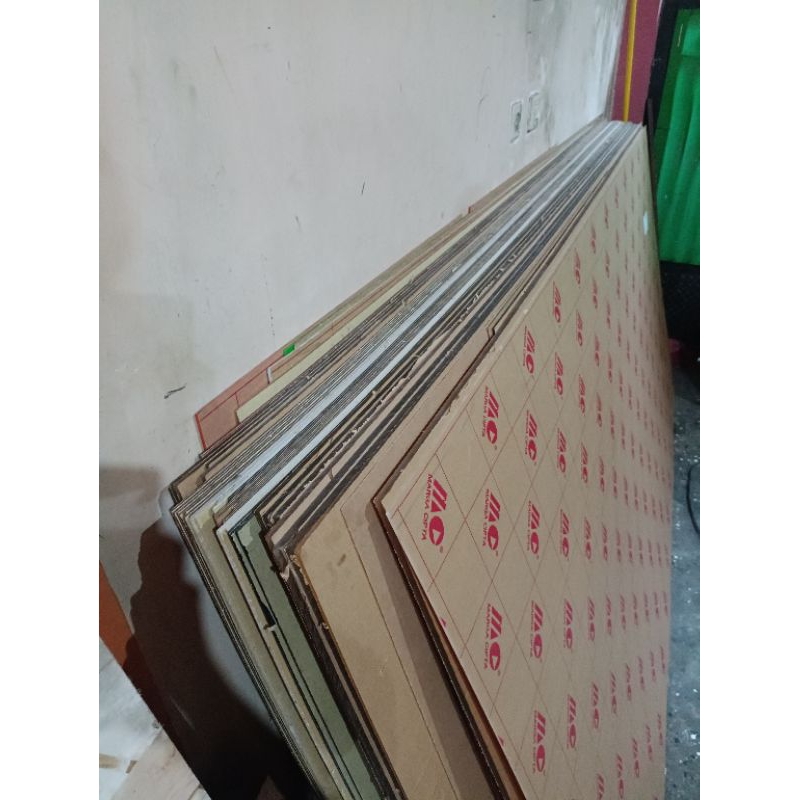 Akrilik Lembaran Bening 4mm 100x100 cm