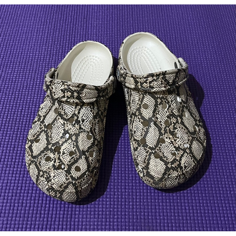 Sandal crocs rare motif ular | sandal crocs