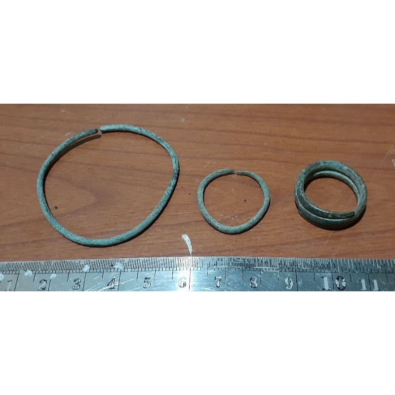 1 biji gelang kecil perunggu temuan u/koleksi/kuno/perhiasan antik