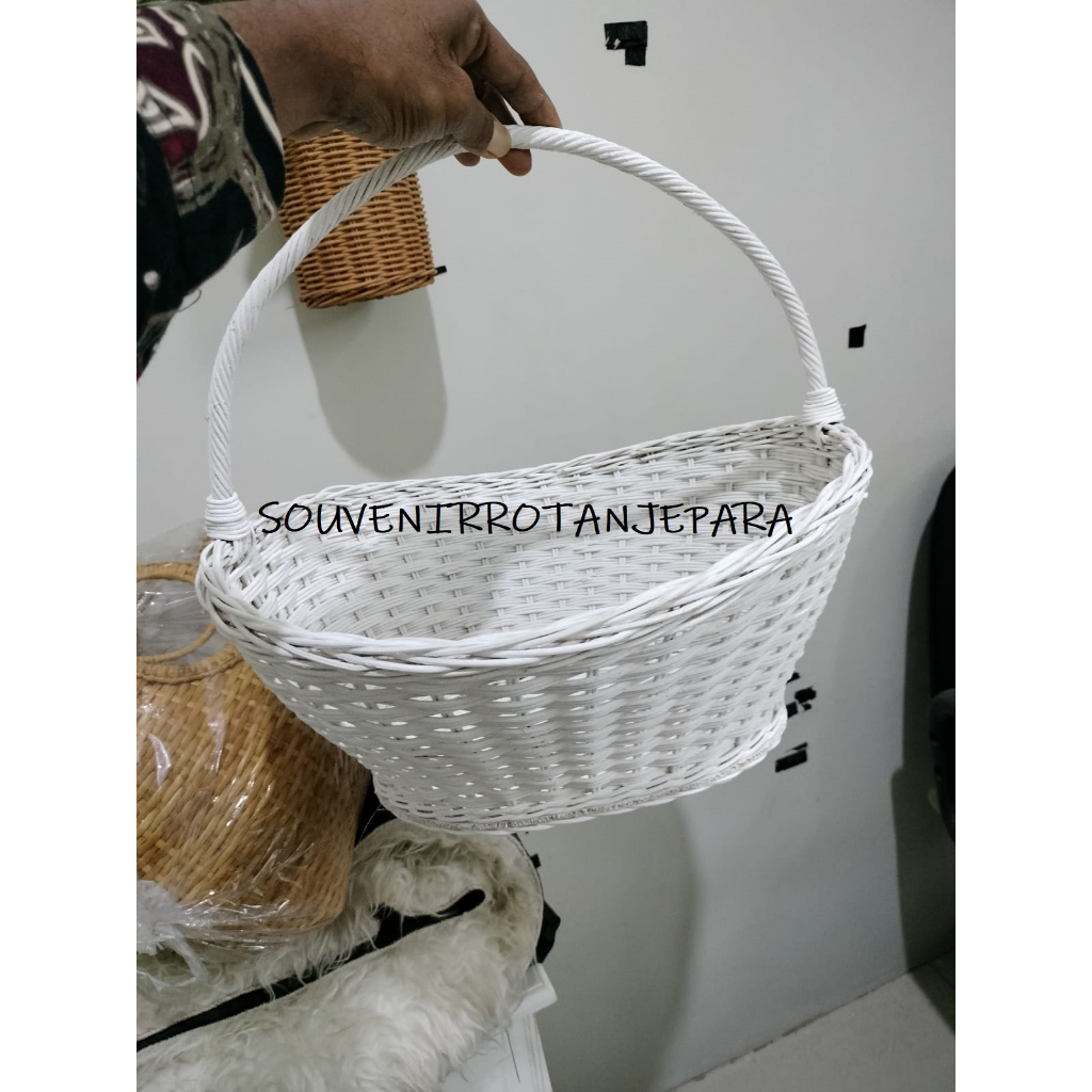 keranjang oval tangkai/keranjang rotan/parcel rotan