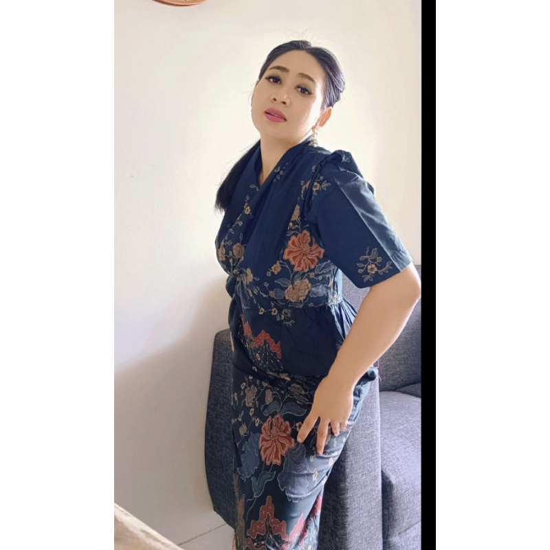 ONE SET ROK BATIK BAJU BATIK