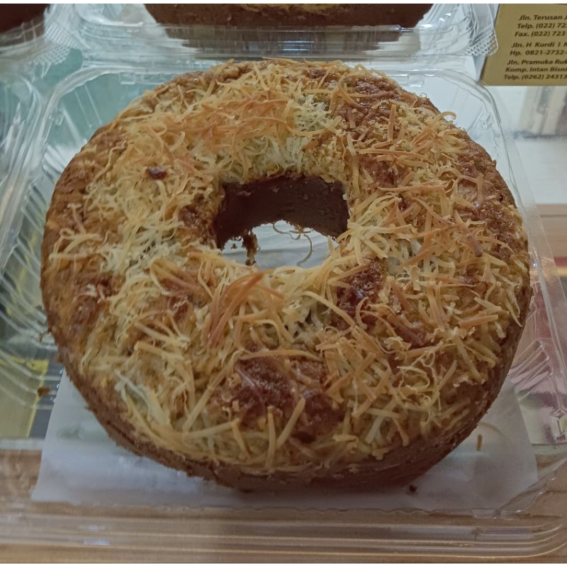 

Bolu pisang keju larissa bakery - banana cake tulban cheese