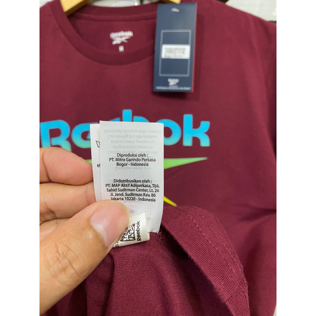 Reebok Basic Men Graphic Tee Maroon REEX2MT101MR Kaos Pria Original