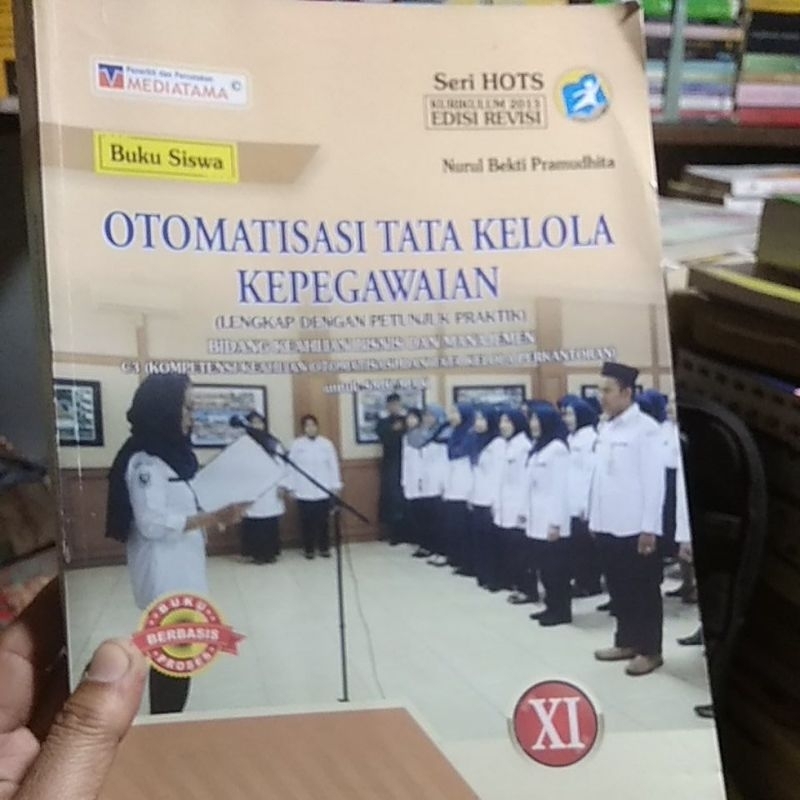 

otomatisasi tata kelola kepegawaian SMK XI
