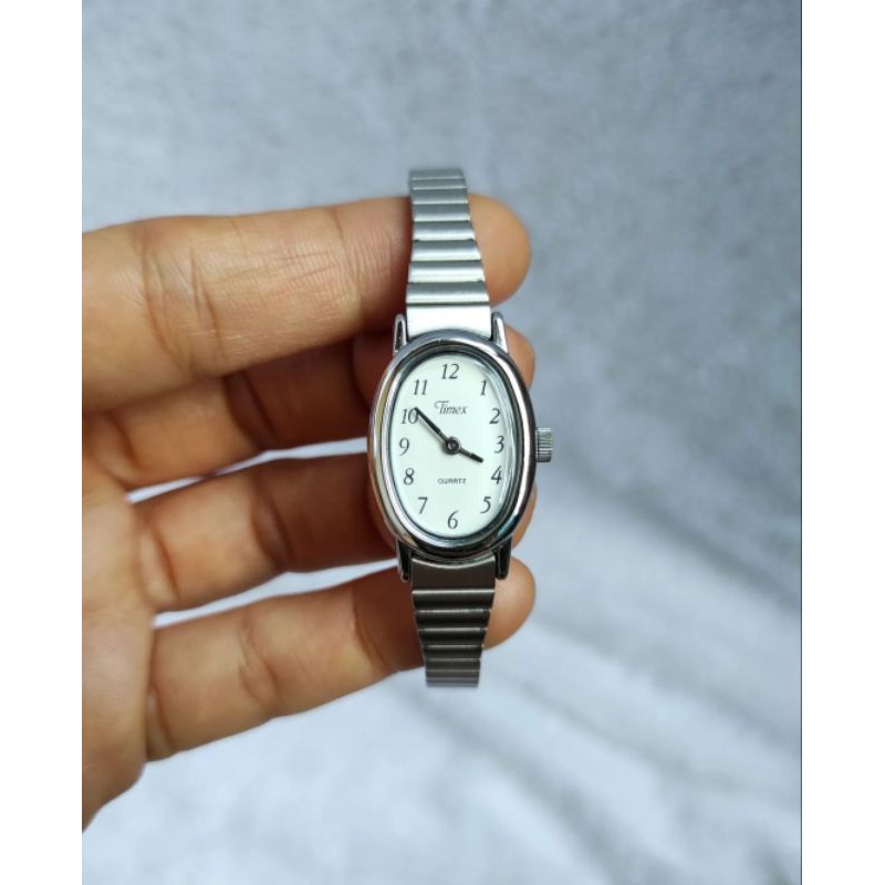 Jam Second Branded Timex Oval Silver