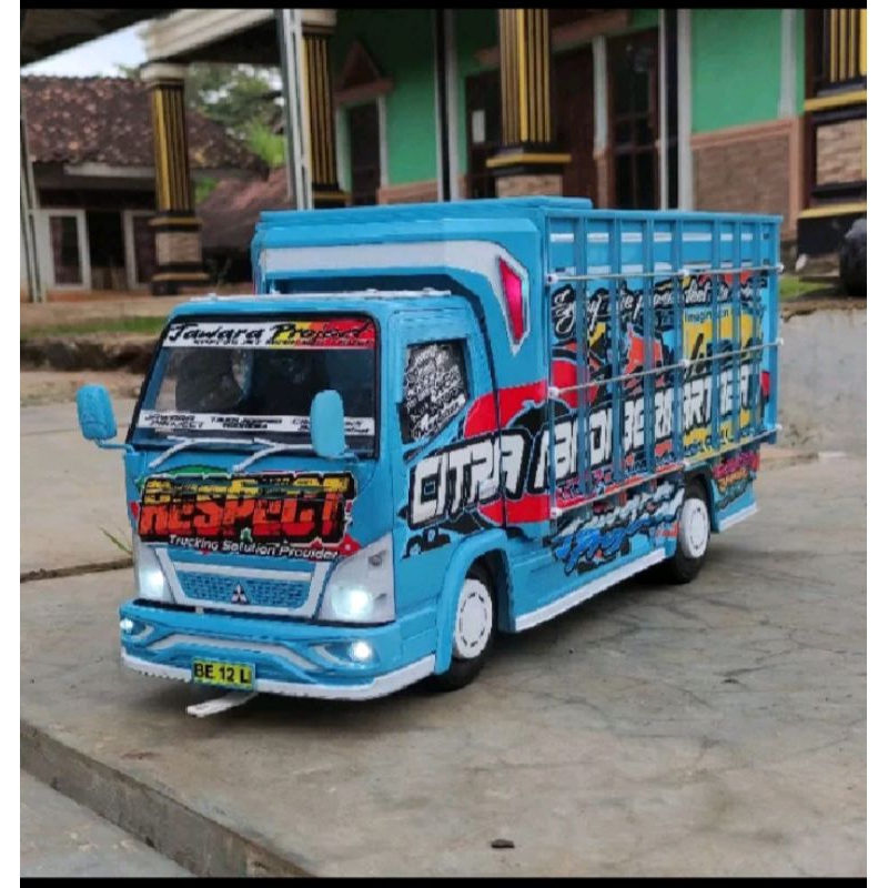 miniatur truk oleng Wahyu abadi Rendi Andika warna biru ,,mainan truk oleng hits,,mobil mobilan truk oleng asli kayu halus variasi lampu dan terpal