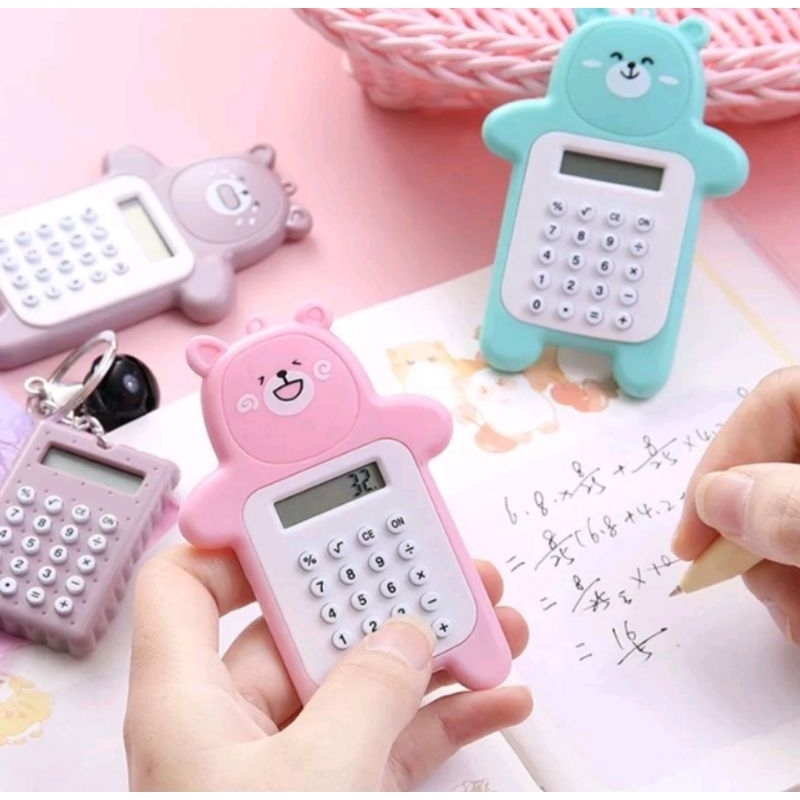 

Kalkulator Mini Portable Motif Bear Bisa jadi Gantungan Kunci Kalkulator Portable Mini Beruang